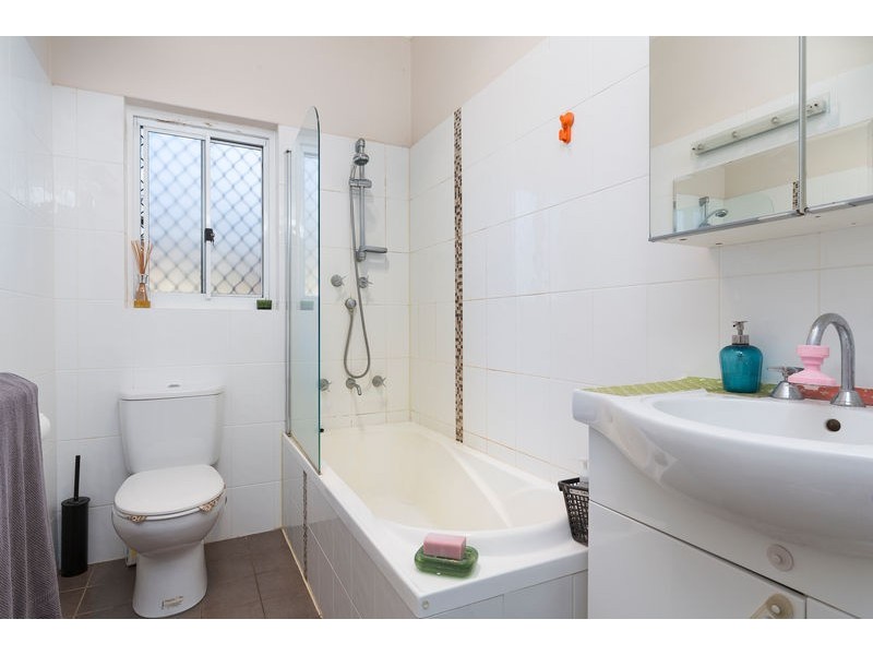 2 Harcourt Ave, Clovelly Park SA 5042