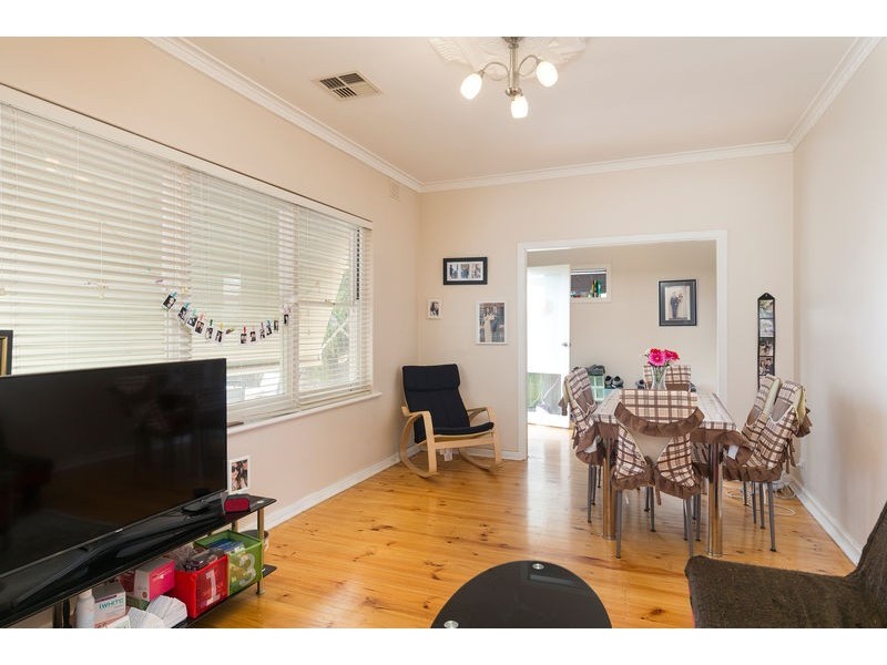 2 Harcourt Ave, Clovelly Park SA 5042