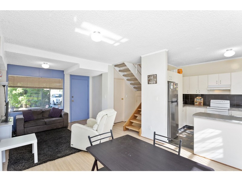 8/41 Lochside Drive, West Lakes SA 5021