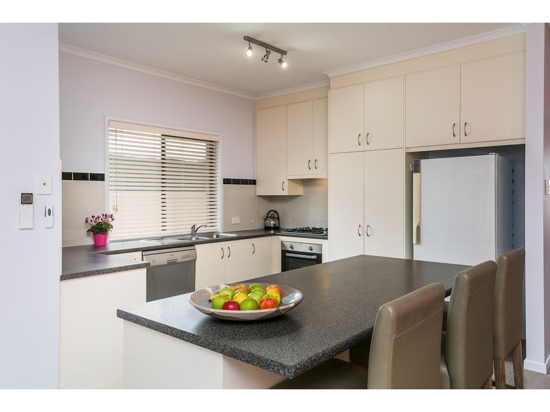 15a Nilpena Avenue, Park Holme SA 5043