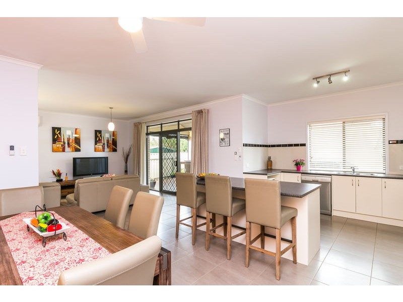 15a Nilpena Avenue, Park Holme SA 5043