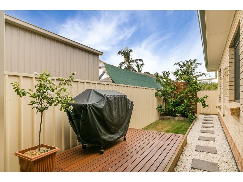 15a Nilpena Avenue, Park Holme SA 5043