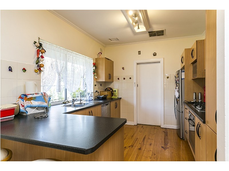 6 McGlasson Ave, Glenelg North SA 5045