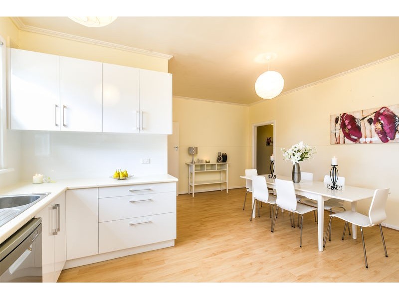 16 Church Crescent, Marion SA 5043