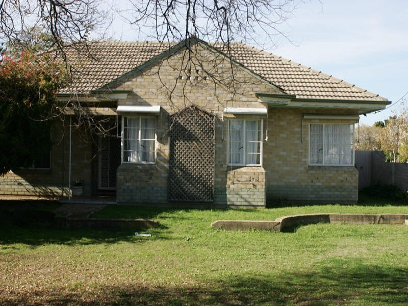 2 Rodgers Avenue, Henley Beach South SA 5022