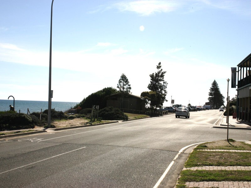 2 Rodgers Avenue, Henley Beach South SA 5022