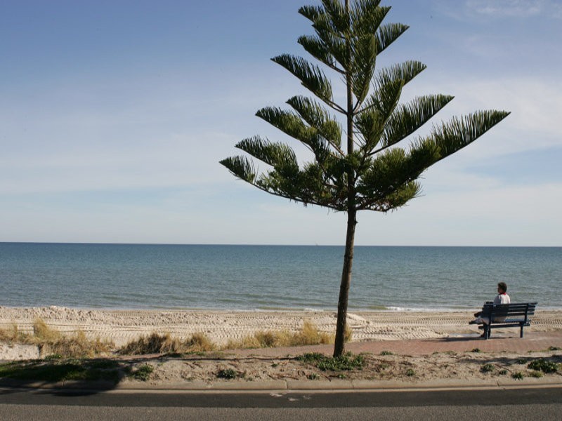 2 Rodgers Avenue, Henley Beach South SA 5022