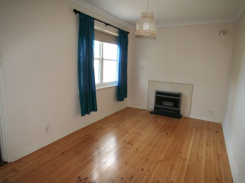 36 Wallala Avenue, Park Holme SA 5043