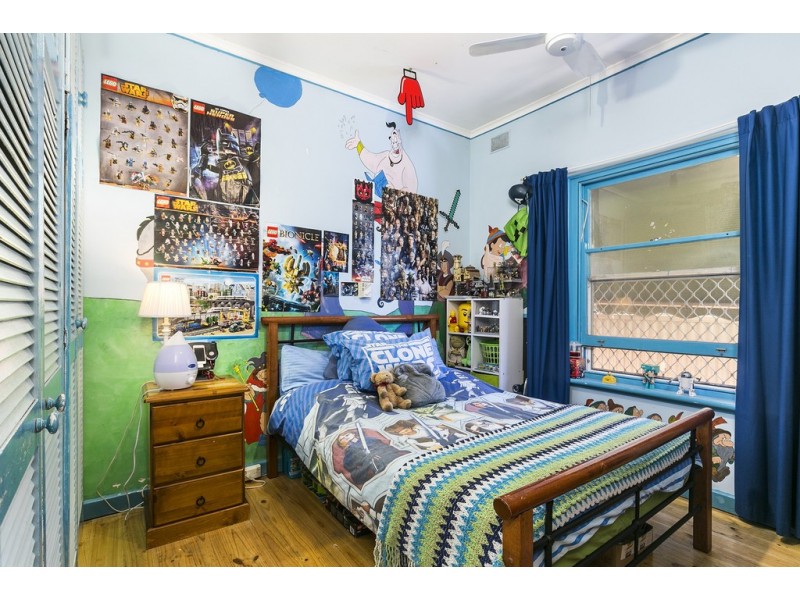 11 Condada Avenue, Park Holme SA 5043