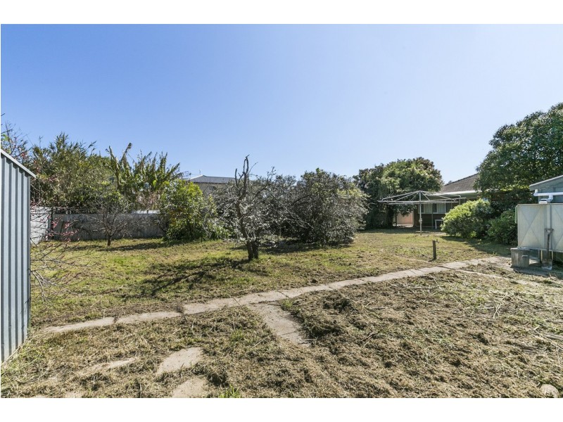 11 Condada Avenue, Park Holme SA 5043