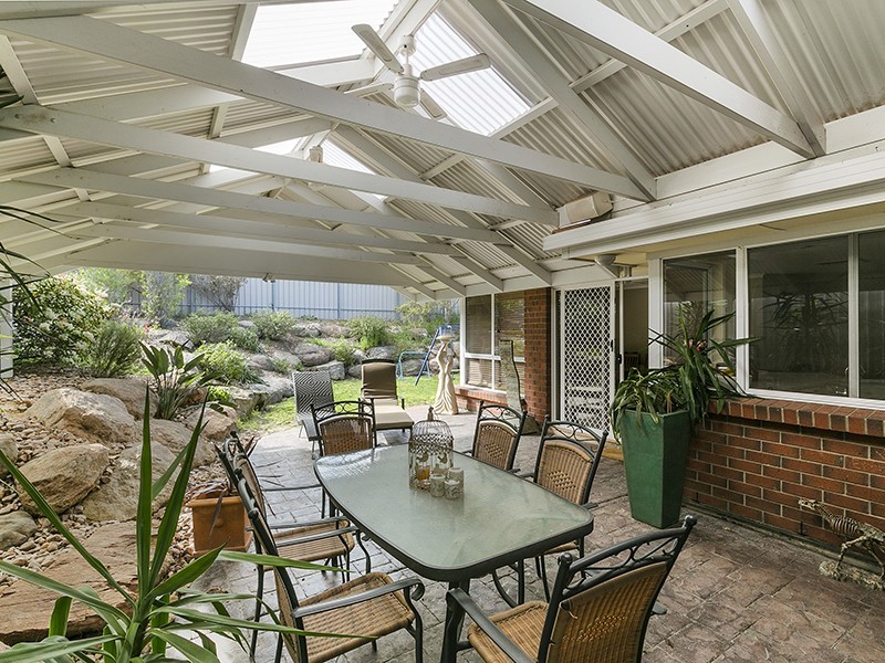 4 Charlton Terrace, Woodcroft SA 5162