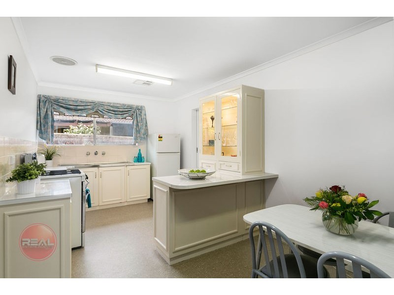 PRETTY GARDEN SETTING, Warradale SA 5046