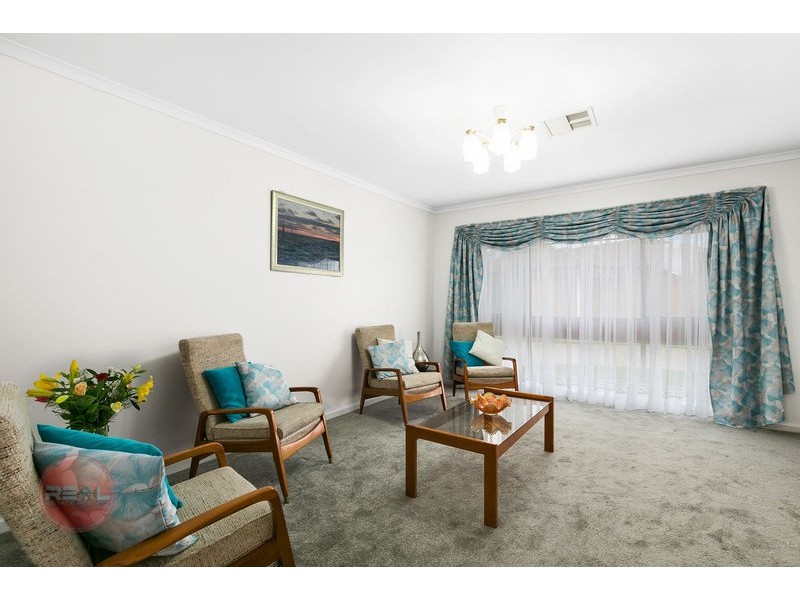 PRETTY GARDEN SETTING, Warradale SA 5046