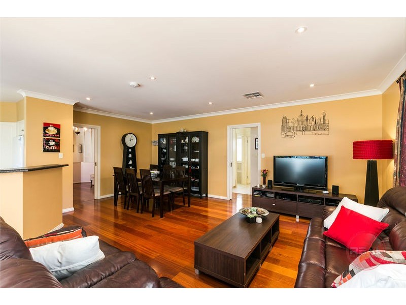 29 Pinnacle Cres, Flagstaff Hill SA 5159