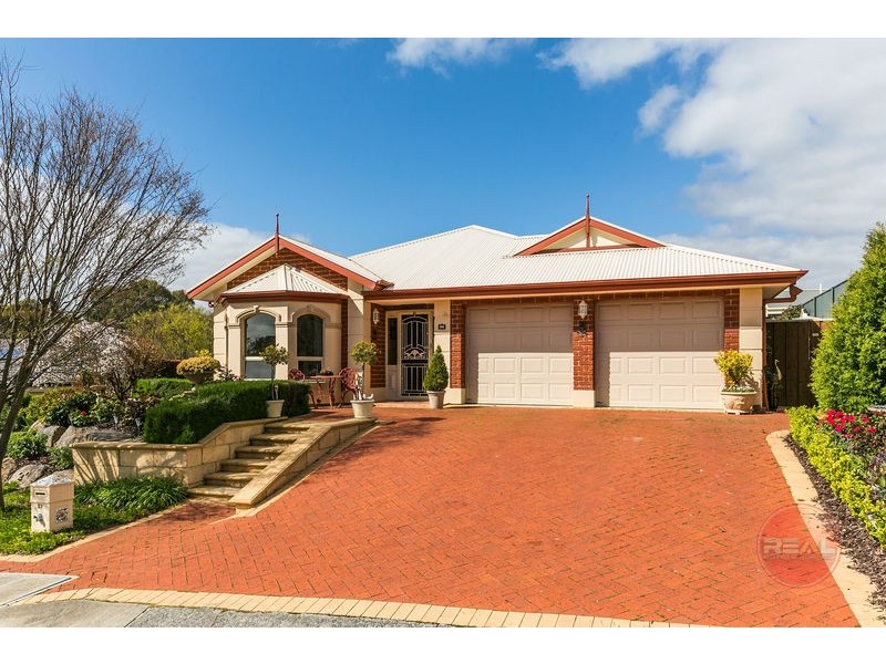 29 Pinnacle Cres, Flagstaff Hill SA 5159