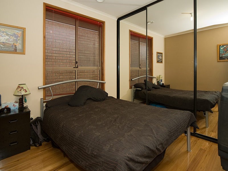 9 Willowood Ct, Mawson Lakes SA 5095