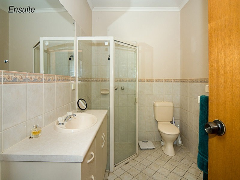 9 Willowood Ct, Mawson Lakes SA 5095