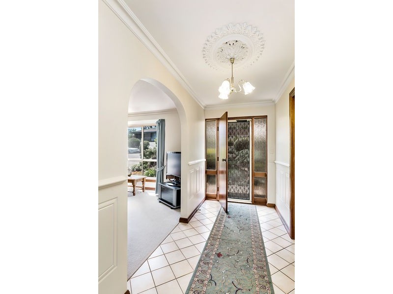 21 Wooding Avenue, Woodcroft SA 5162