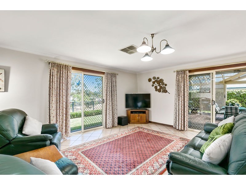 21 Wooding Avenue, Woodcroft SA 5162