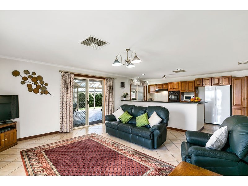 21 Wooding Avenue, Woodcroft SA 5162