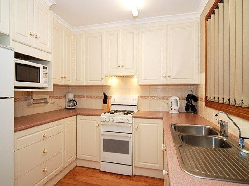 33 Taylors Road, Aberfoyle Park SA 5159