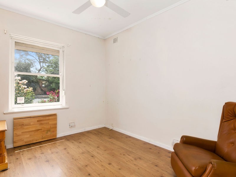 2 Masters Avenue, Oaklands Park SA 5046