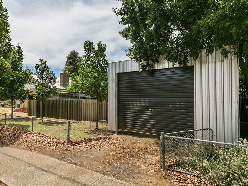 2 Masters Avenue, Oaklands Park SA 5046