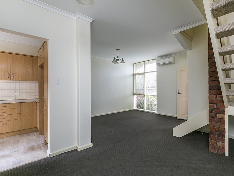 BALCONY FOR 2 and ANOTHER FOR MORE TO ENJOY!!, Brighton SA 5048