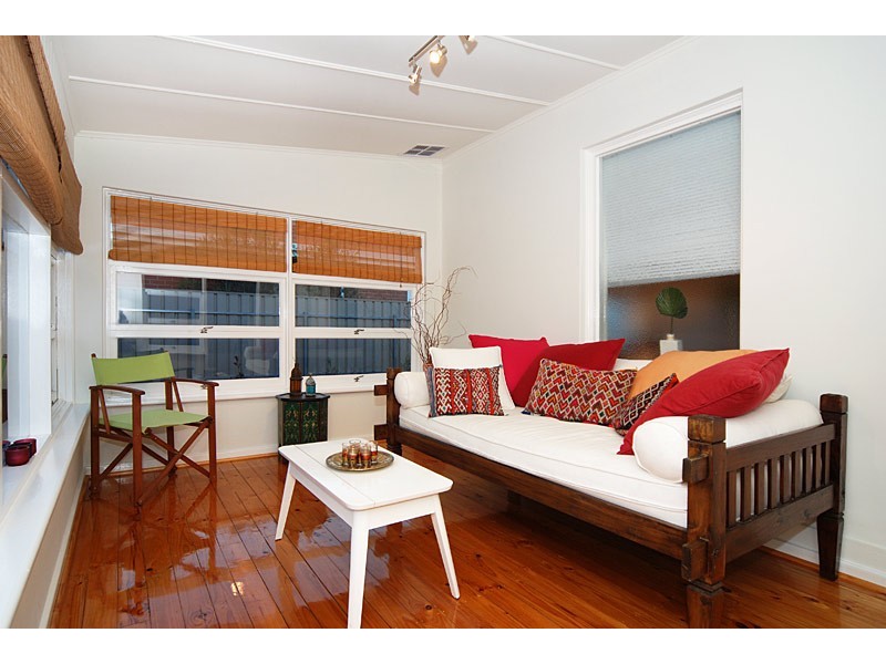 8 Mattner Avenue, Glenelg North SA 5045