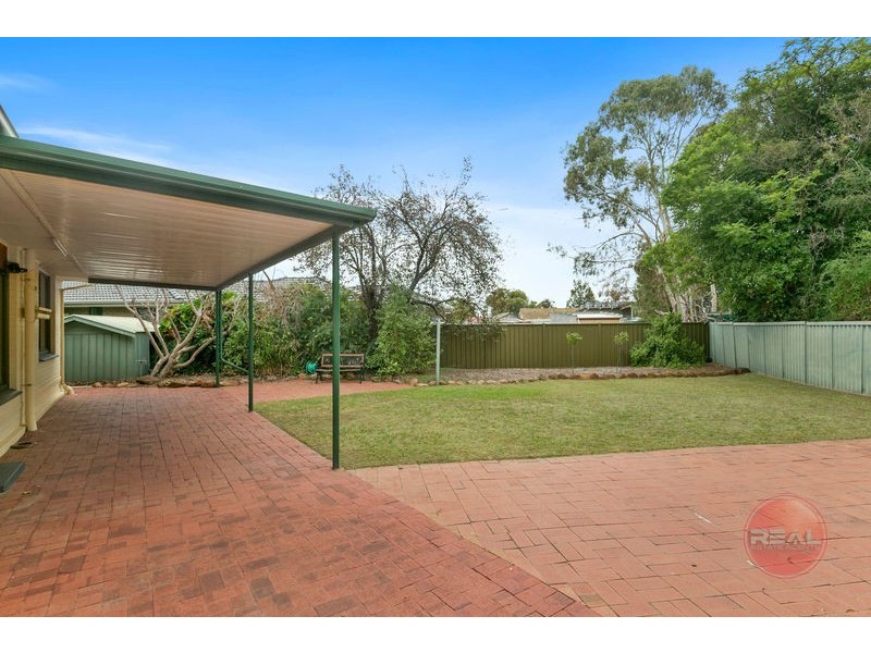 8 Ragless Avenue, Park Holme SA 5043