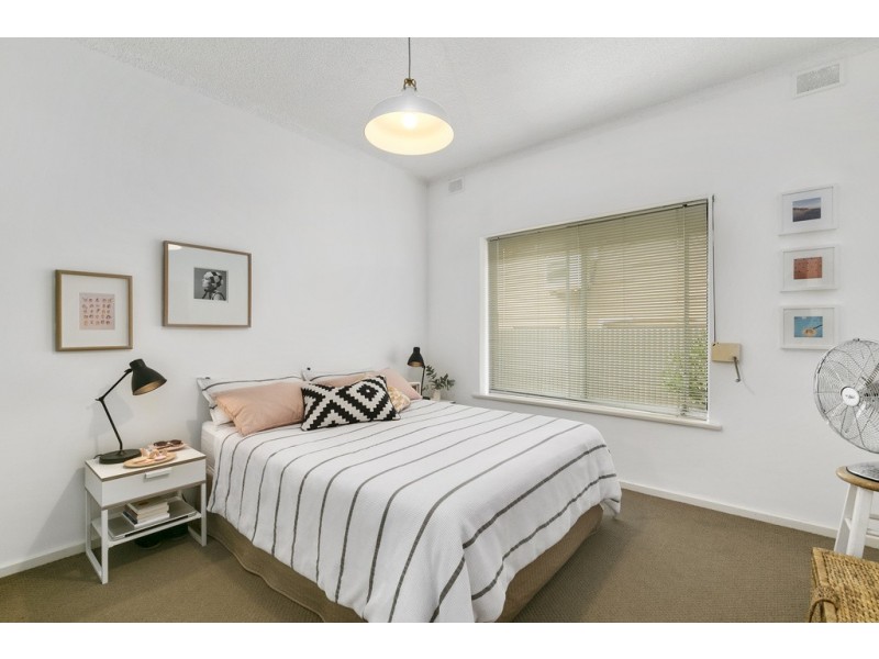 8/172 Seaview Road, Henley Beach South SA 5022