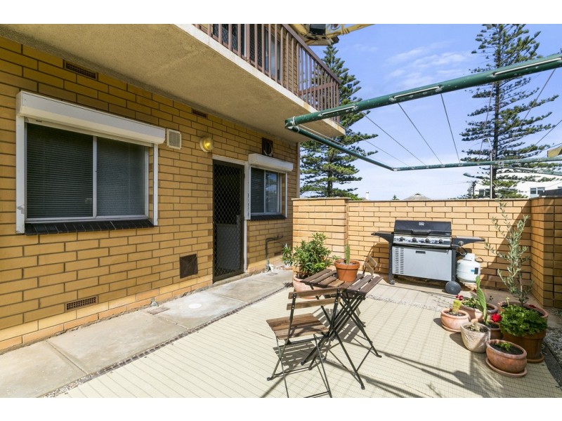 8/172 Seaview Road, Henley Beach South SA 5022