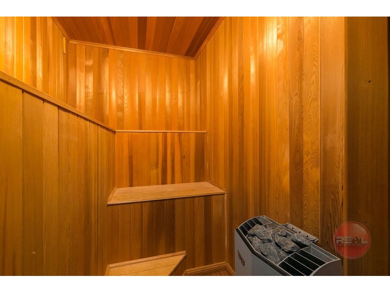 1 Gannet Ct, Hallett Cove SA 5158