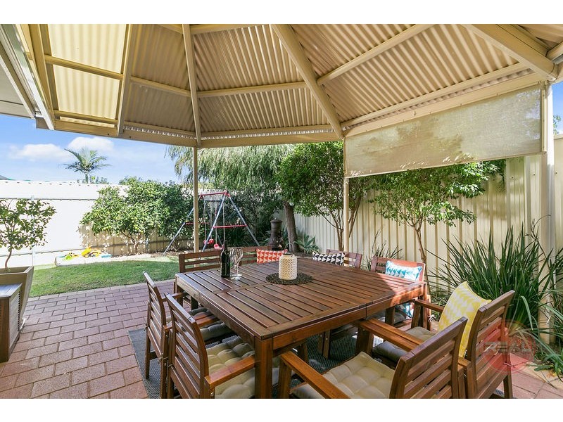 5a Davidson Avenue, Park Holme SA 5043