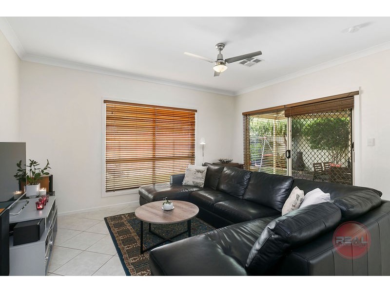 5a Davidson Avenue, Park Holme SA 5043