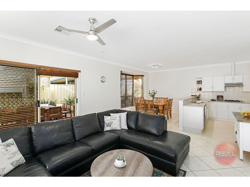 5a Davidson Avenue, Park Holme SA 5043