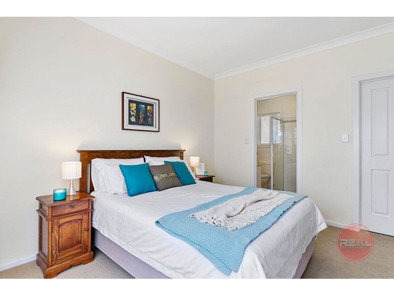 5a Davidson Avenue, Park Holme SA 5043