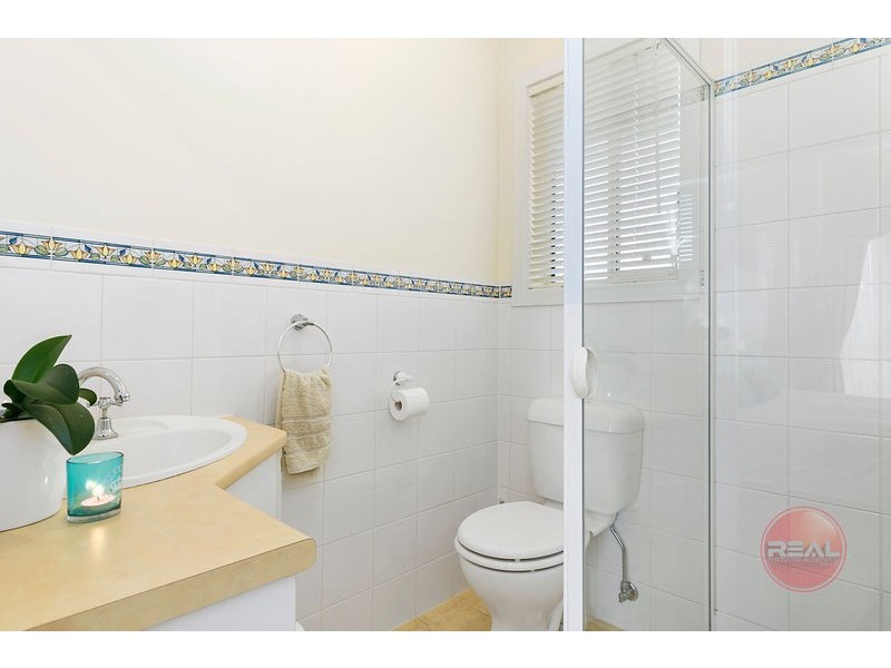 5a Davidson Avenue, Park Holme SA 5043