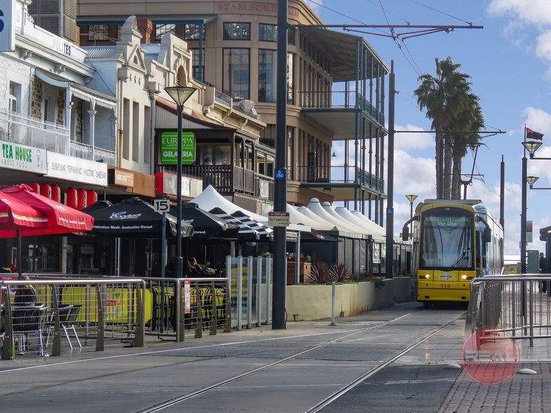 . 2G Gosse Avenue, Glenelg North SA 5045