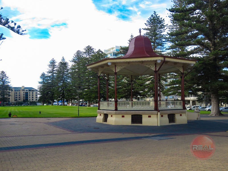. 2G Gosse Avenue, Glenelg North SA 5045