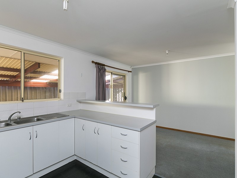 2/18 Bowaka Street, Park Holme SA 5043