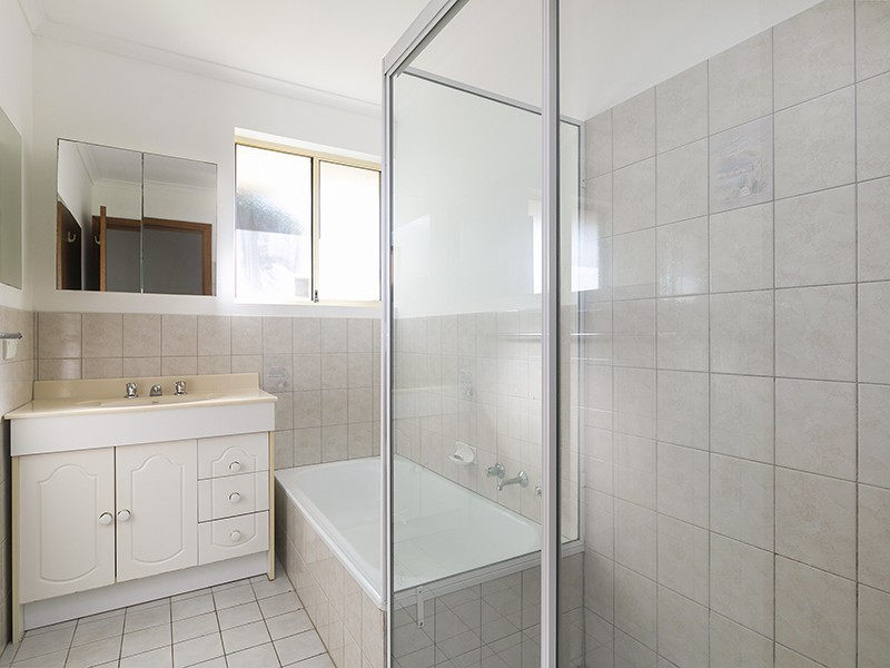 2/18 Bowaka Street, Park Holme SA 5043