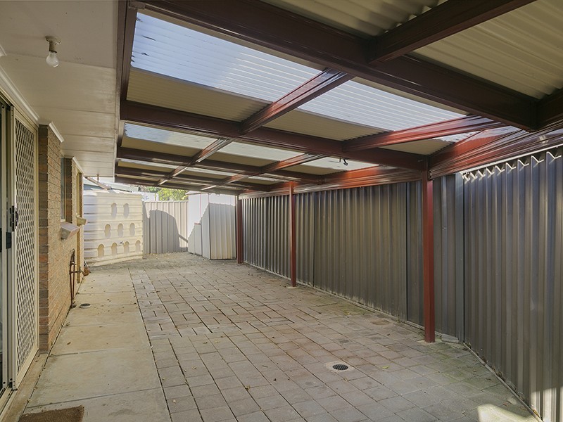 2/18 Bowaka Street, Park Holme SA 5043