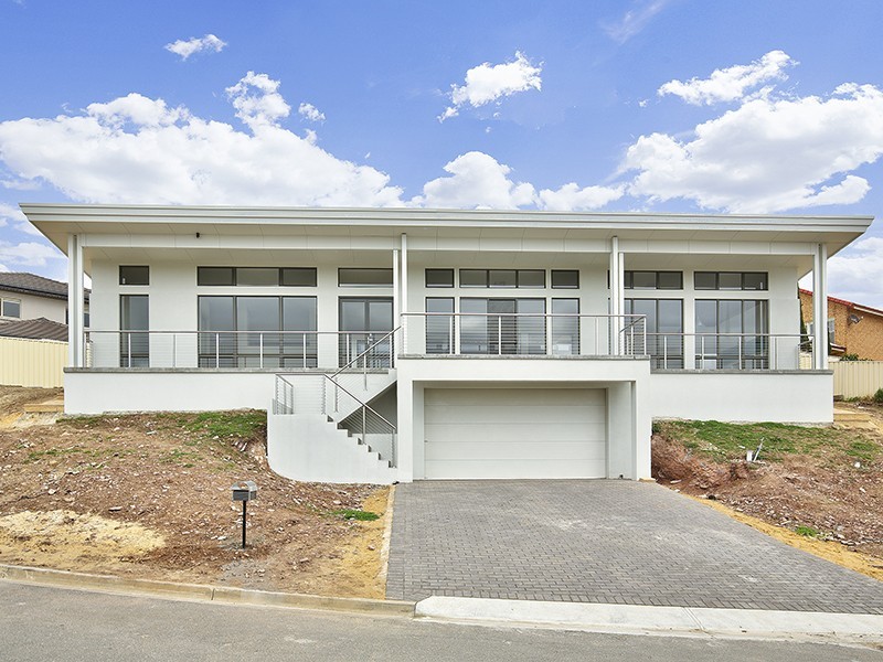 13 Ibis Crescent, Hallett Cove SA 5158