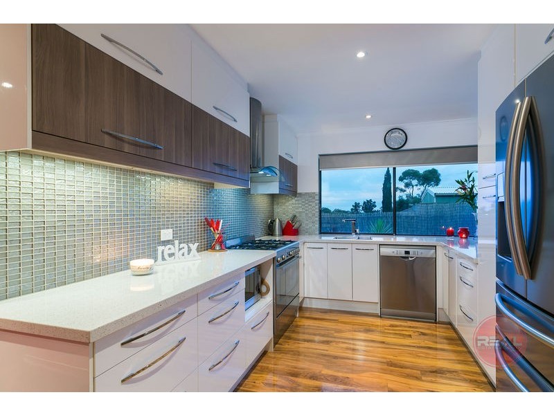 2 Tigress Drive, Hallett Cove SA 5158