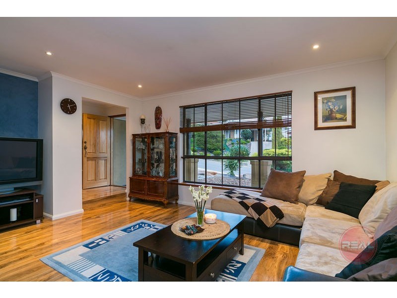 2 Tigress Drive, Hallett Cove SA 5158