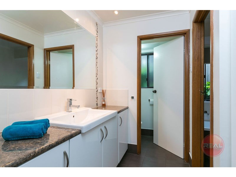 2 Tigress Drive, Hallett Cove SA 5158