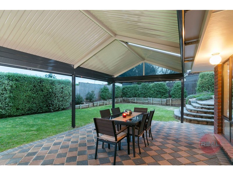 2 Tigress Drive, Hallett Cove SA 5158