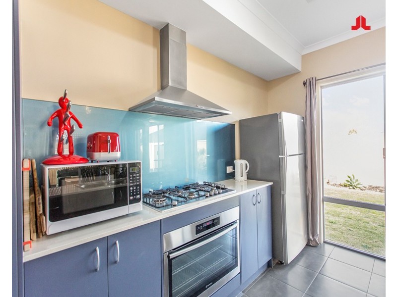 42 Sellafield Bend, Waikiki WA 6169