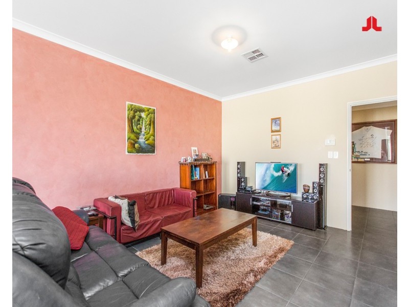 42 Sellafield Bend, Waikiki WA 6169